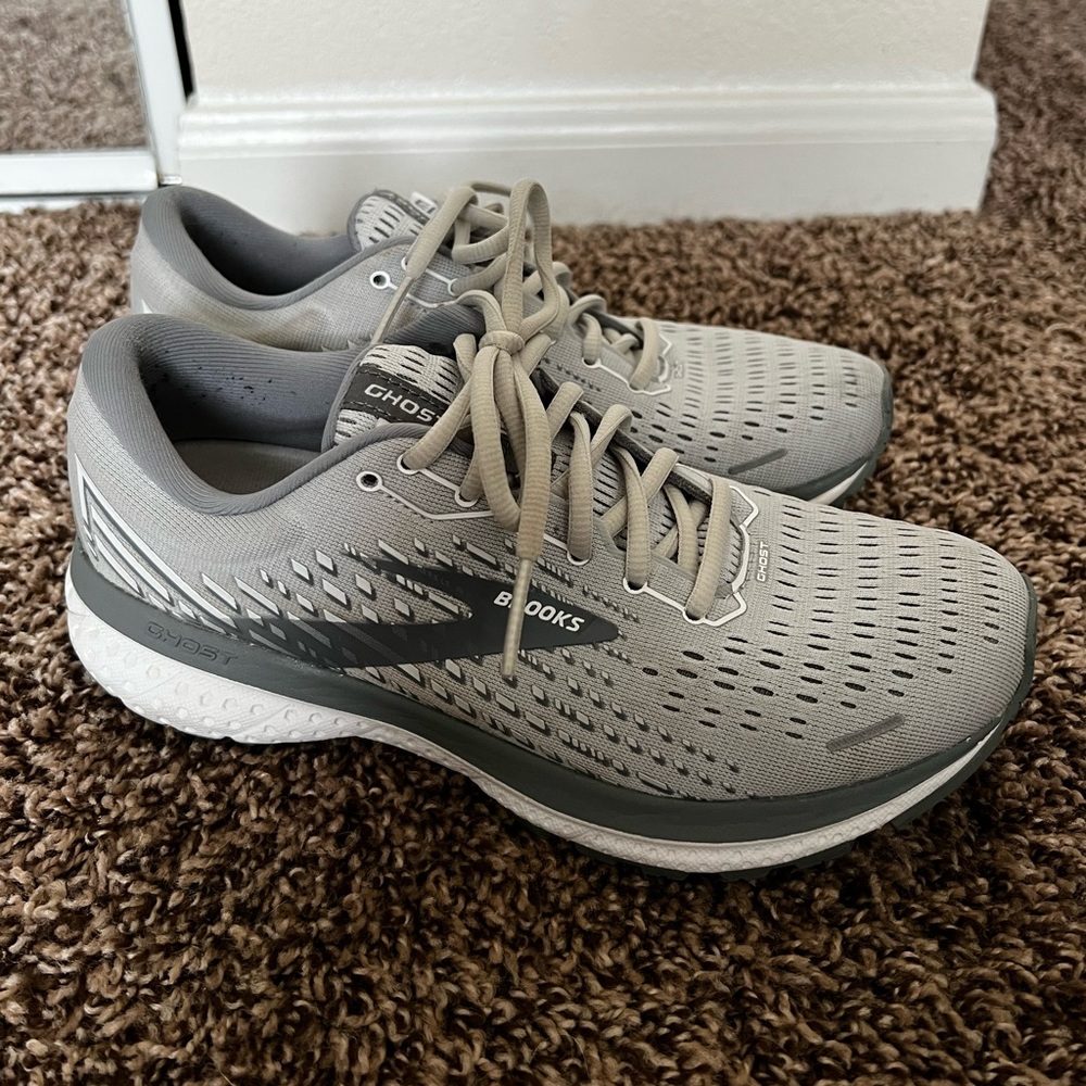 Brooks Ghost running shoes | size 8